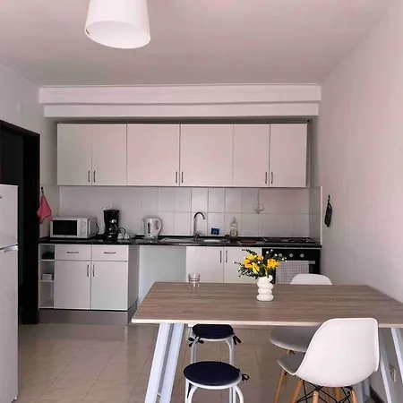 Cozy 2 Bedroom In Olhao * Quelfes