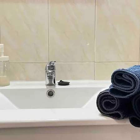 Cozy 2 Bedroom In Olhao Апартаменты Quelfes