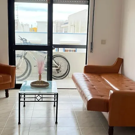 Cozy 2 Bedroom In Olhão *