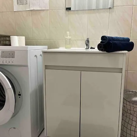 Cozy 2 Bedroom In Olhão *